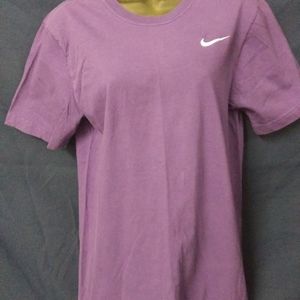 ✔NIKE t-shirt